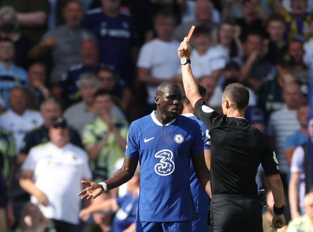 开云体育app-切尔西客场翻盘，实力展现冠军相貌(切尔西击败法国巴黎圣日尔曼)