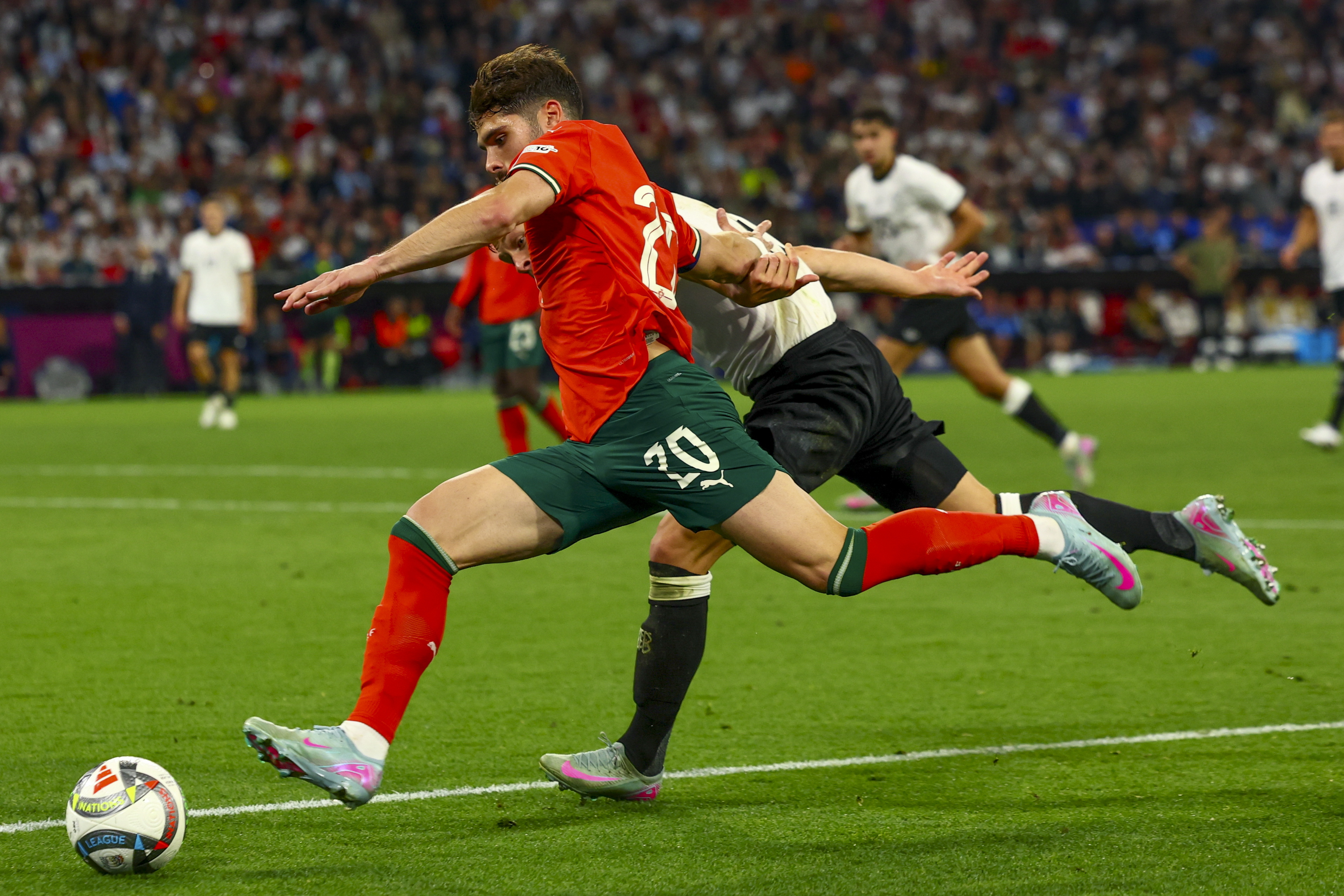 欧国联热门球队面临考验能否闯入决赛呢? 欧国联热门球队面临考验能否闯入决赛呢?